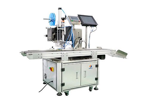 Этикетировочная машина FKP-801 с печатью этикеток в режиме реального времени