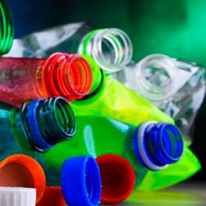 Убавить яркость: в РФ предлагают запретить цветные пластиковые бутылки