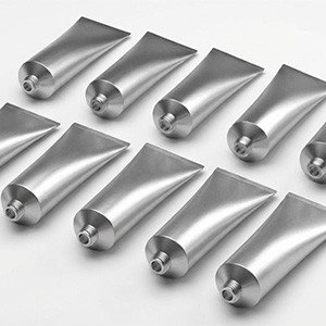 В Приангарье компания «ИнКомПро» запустила новый завод по производству алюминиевых туб